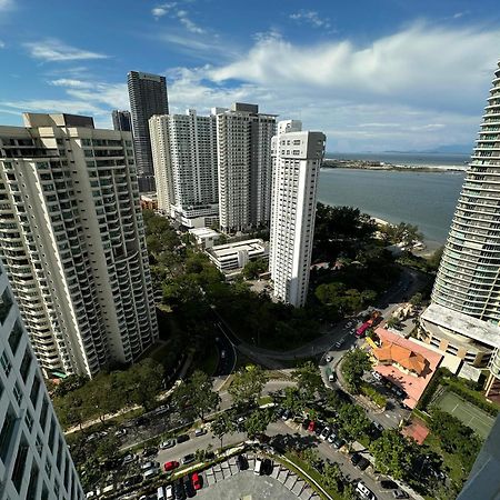 Apartamento Mansion One By Sky Hive George Town Exterior foto