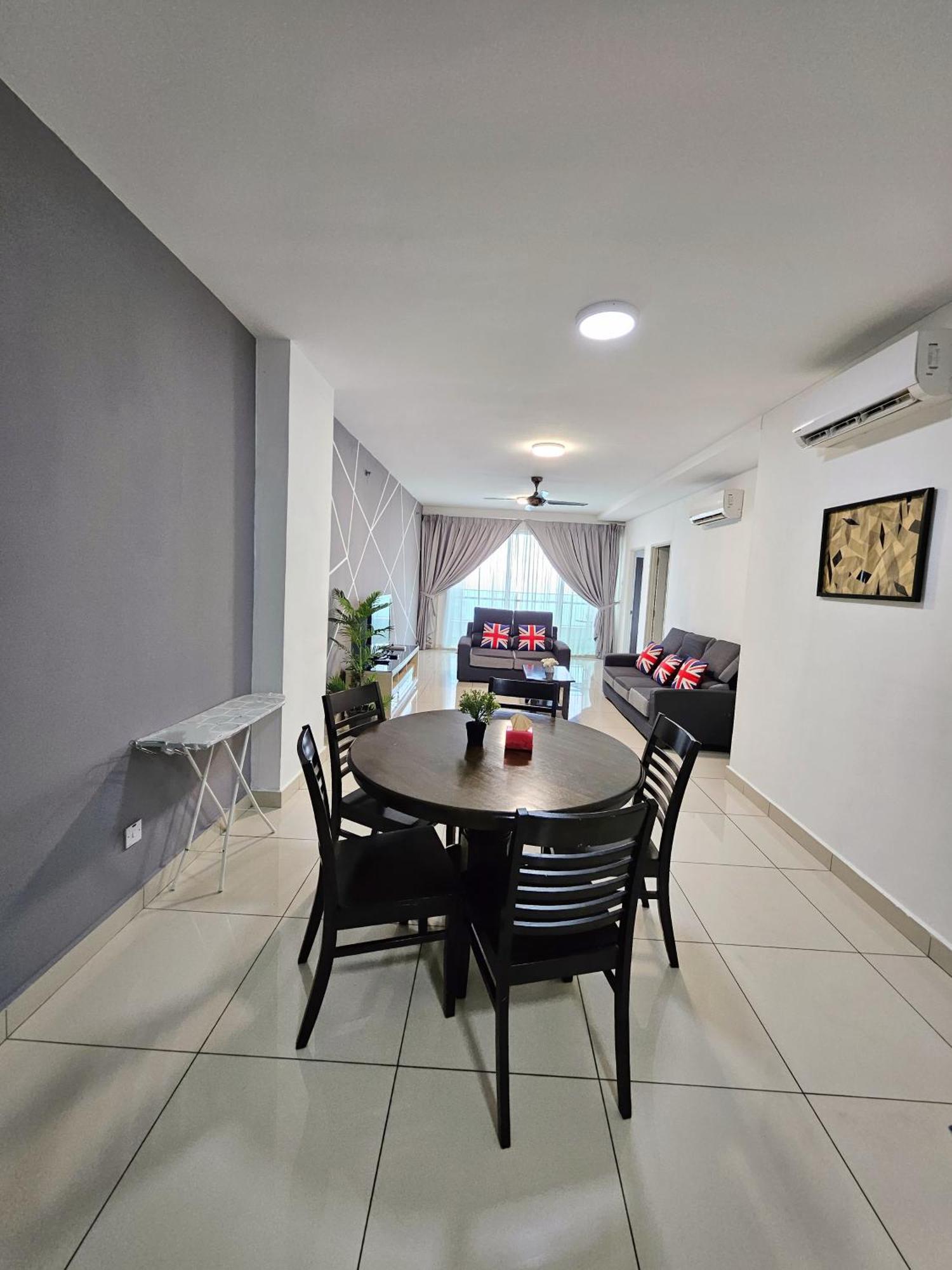 Apartamento Mansion One By Sky Hive George Town Exterior foto