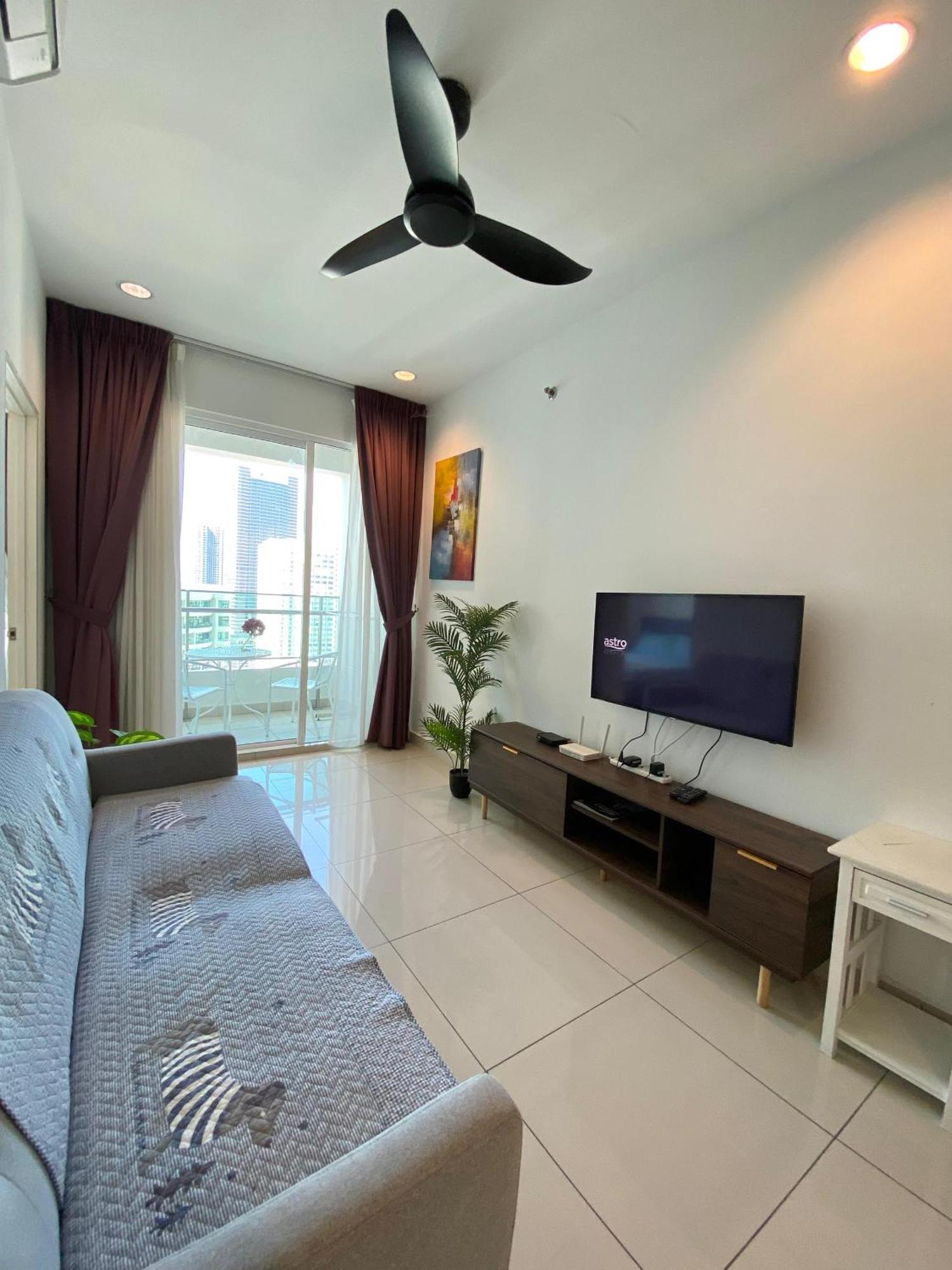 Apartamento Mansion One By Sky Hive George Town Exterior foto