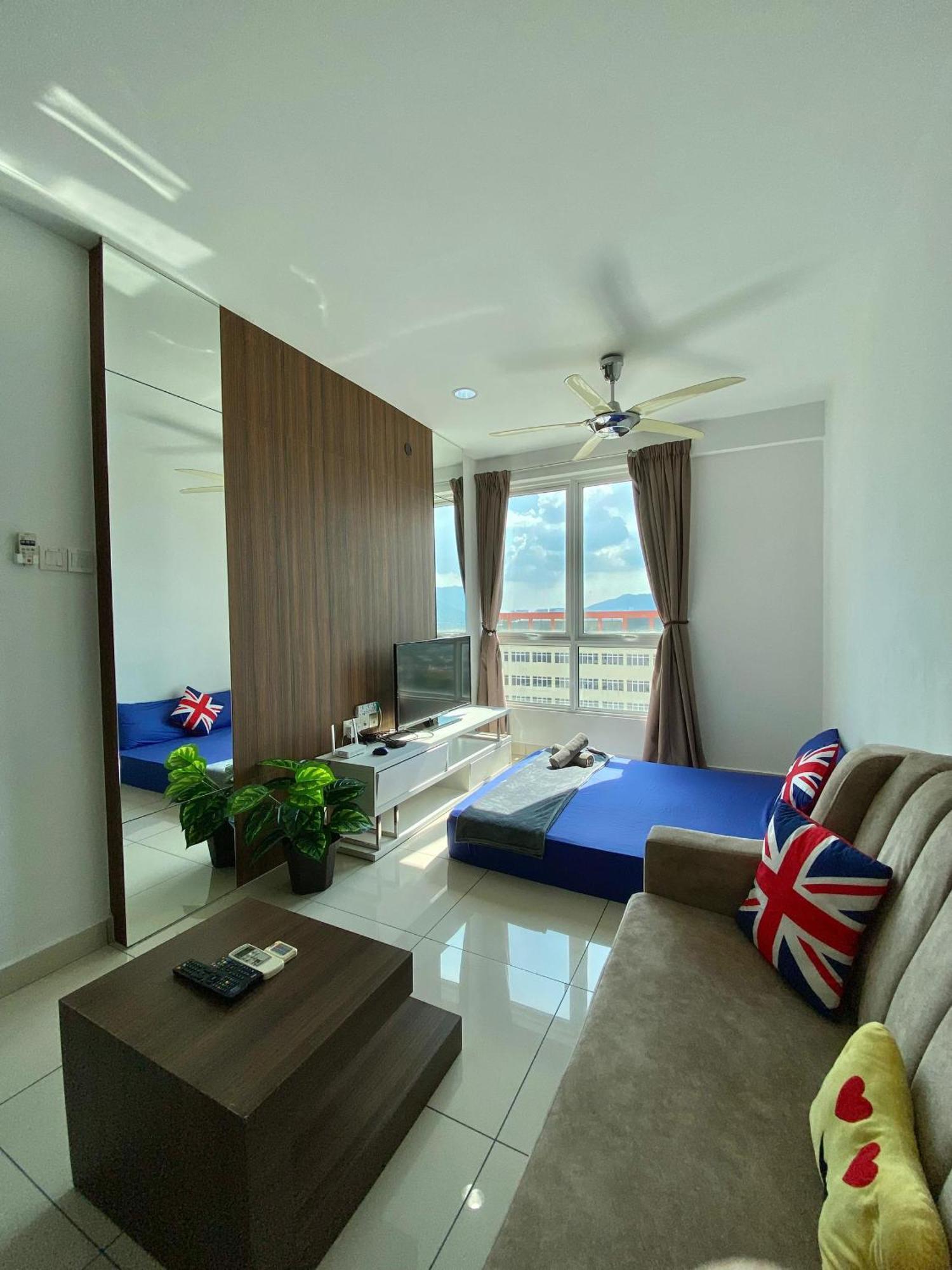 Apartamento Mansion One By Sky Hive George Town Exterior foto
